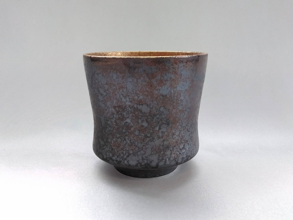 Copper-painted wide goblet with black crystal [Toetsu Kiln]