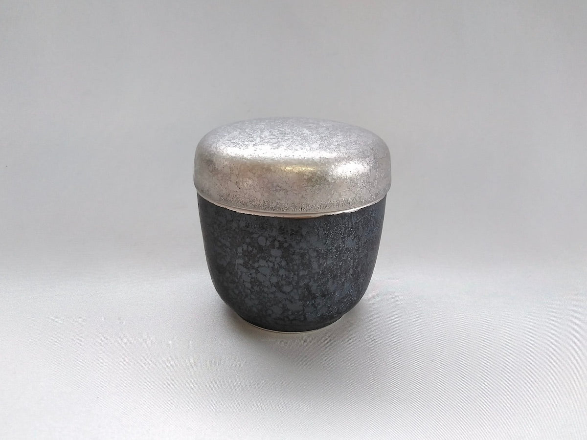 Black crystal silver lacquered Natsume steamed bowl [Toetsu kiln]