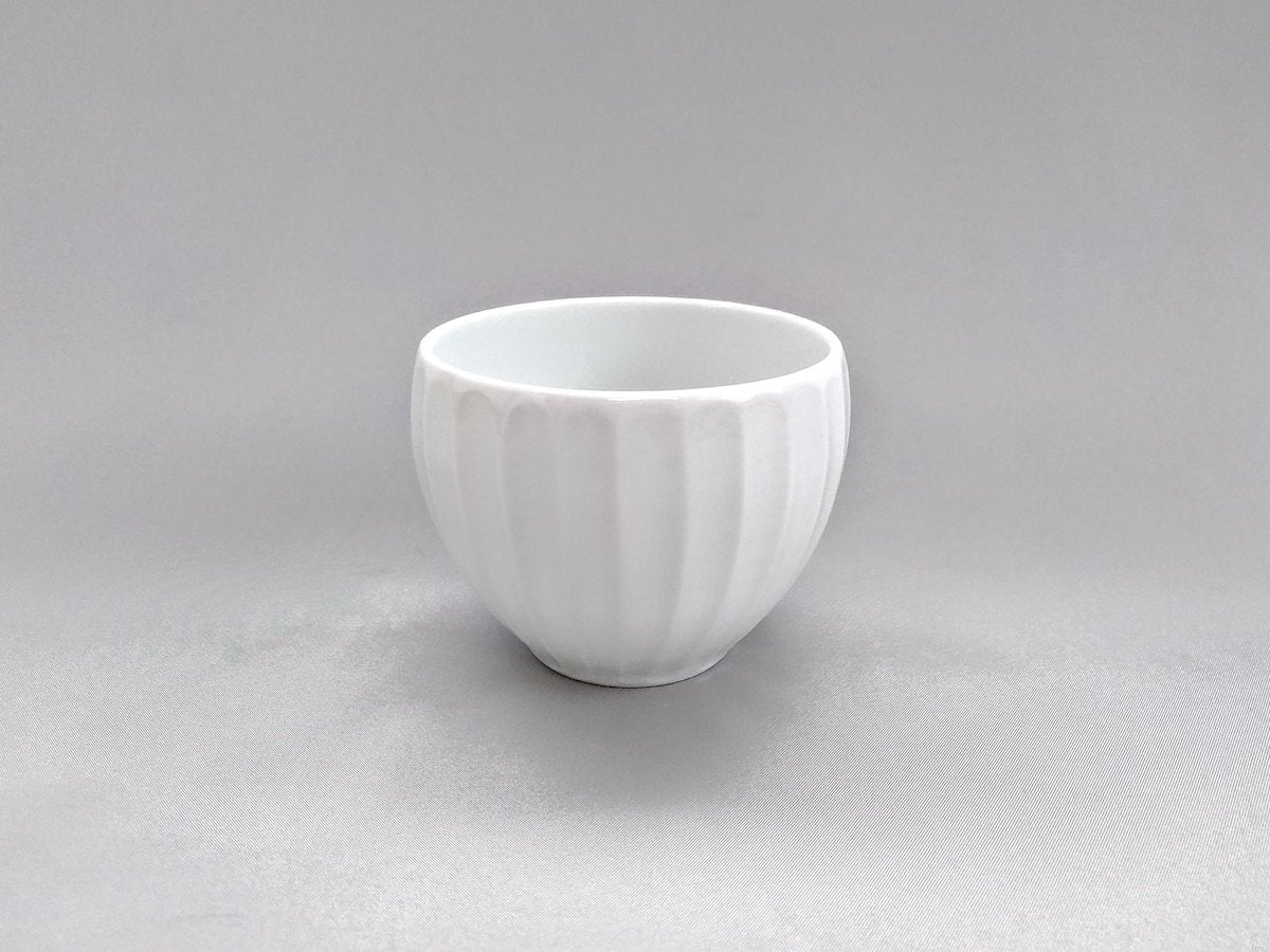 White porcelain bamboo forest carved round cup [Izuma kiln]
