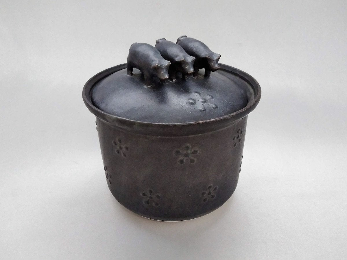 Ceramic lid black 3 pigs [Ryo Makita]