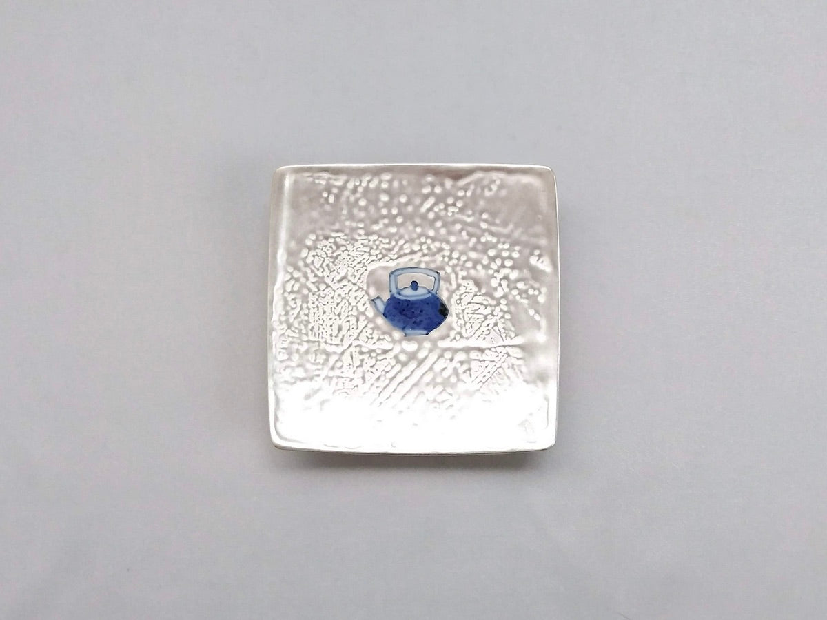 9cm square plate with silver dyeing iron kettle [Fukujugama]
