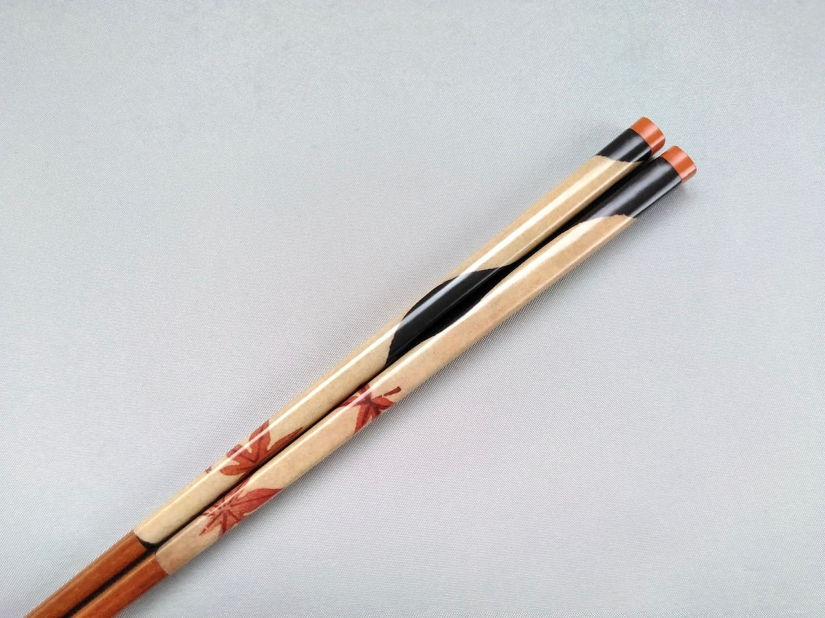 Natural wooden chopsticks Momiji [Hashikura Matsukan]