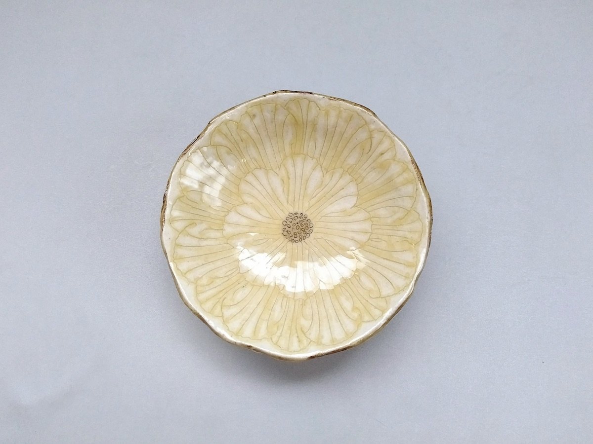 Peony flower in 5-inch shallow pot yellow [Kato Kohei]