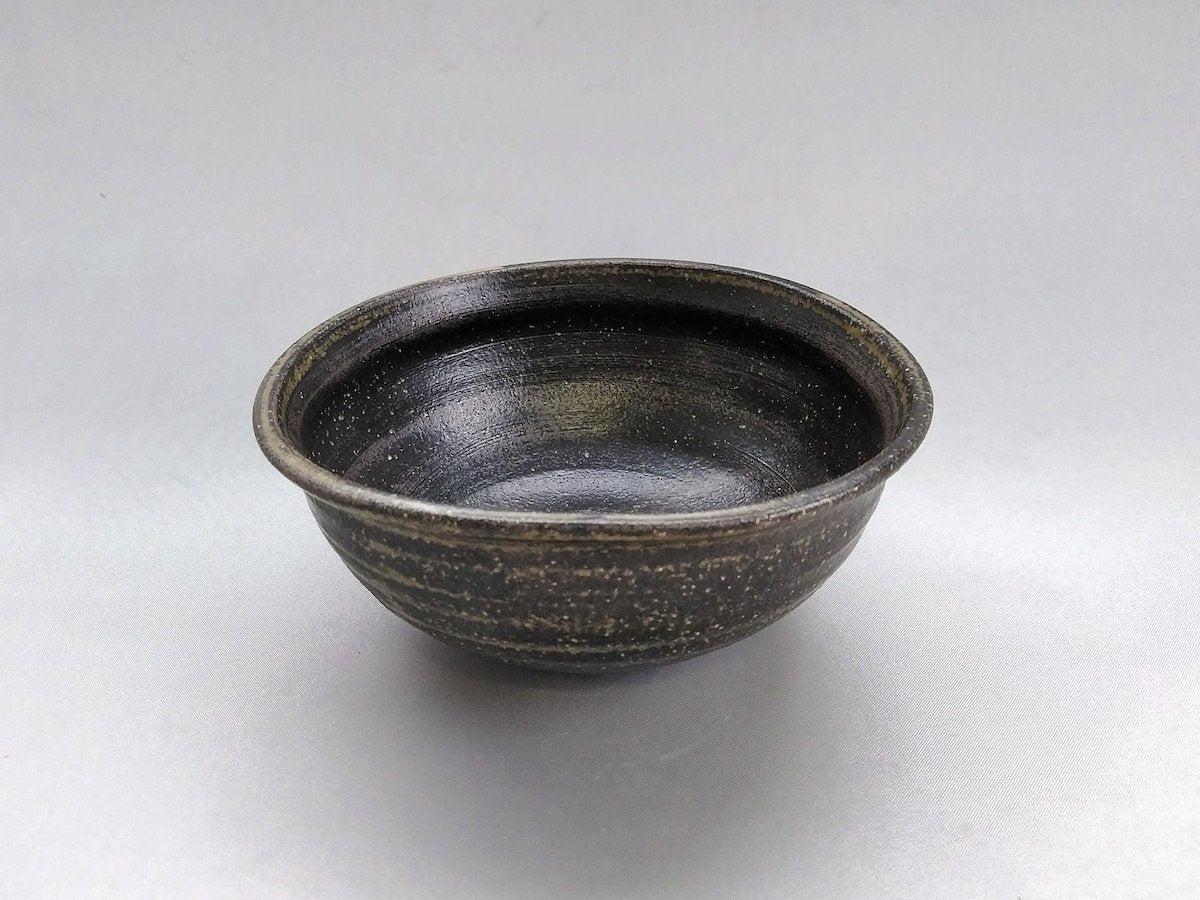 Gray-black deformed mortar bowl [Norihiro Kawagoe]