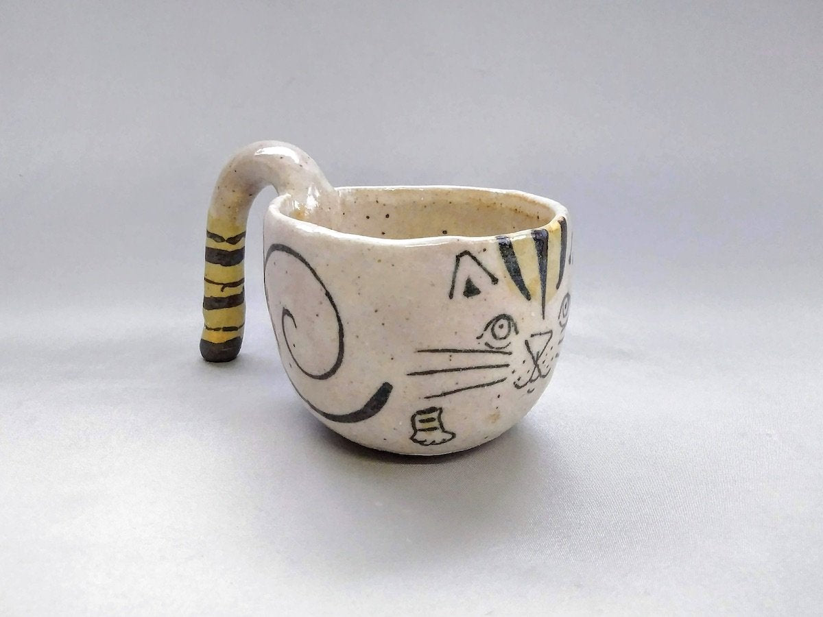 Tabby cat tail mug [Daishi Sato]