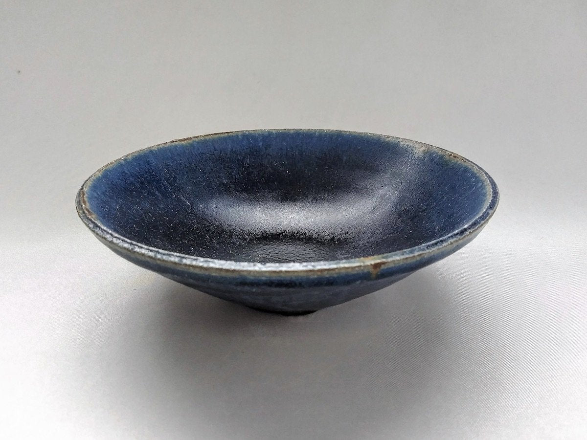Deep blue glaze 5 cm shallow bowl [Kazuhito Yamamoto]